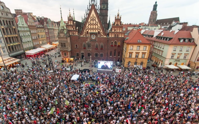 В Польше прошли митинги против судебной реформы